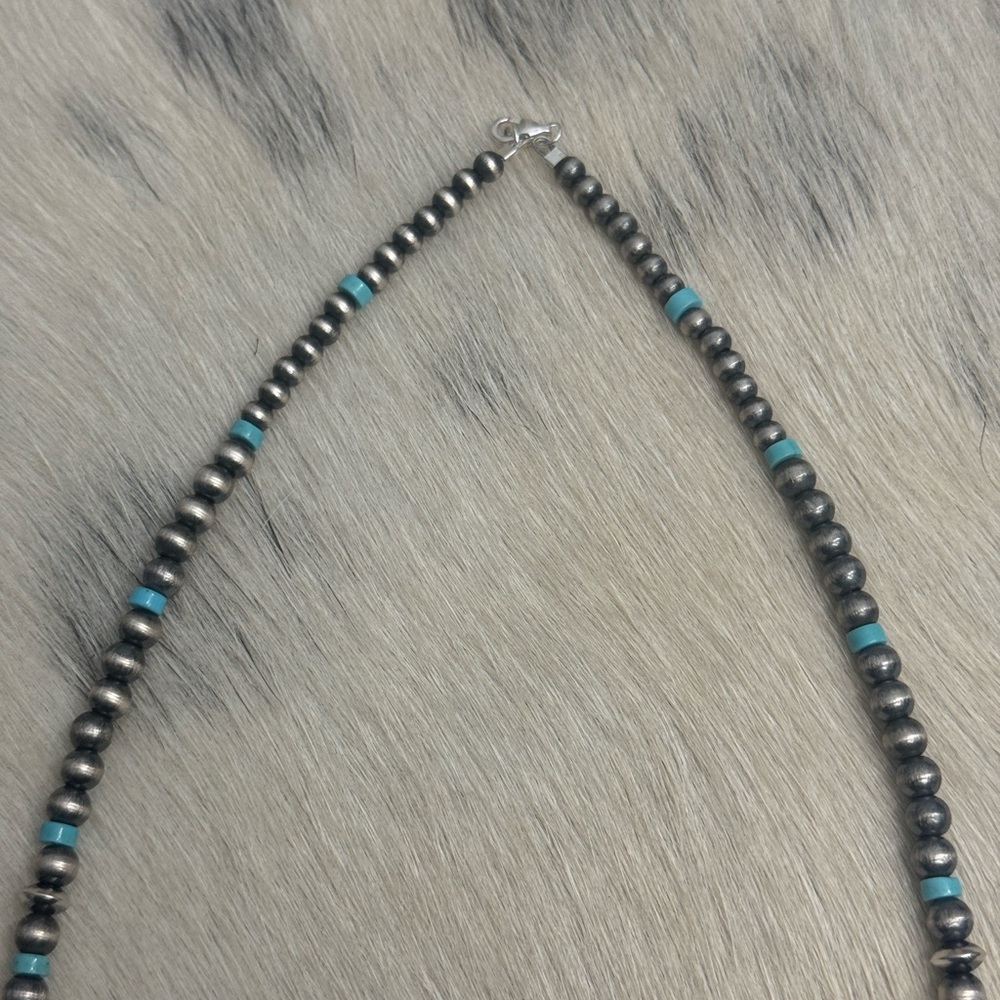 Native American Sterling Silver Graduated Navajo Pearl Saucer Turquoise Necklace - Picture 7 of 10